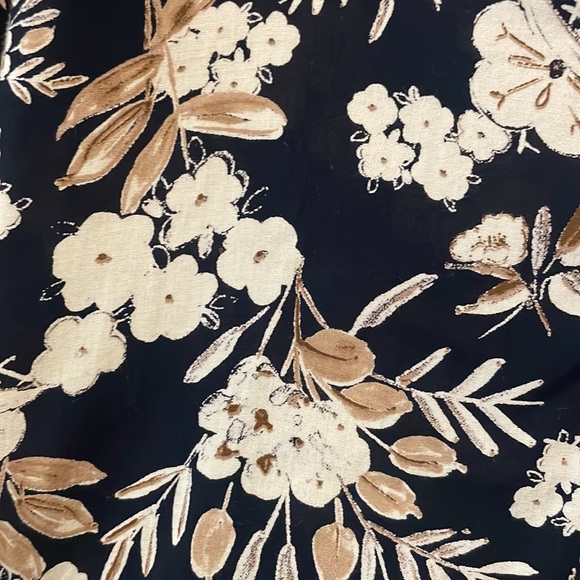 ZARA V-neck blouse - Picture 5 of 5